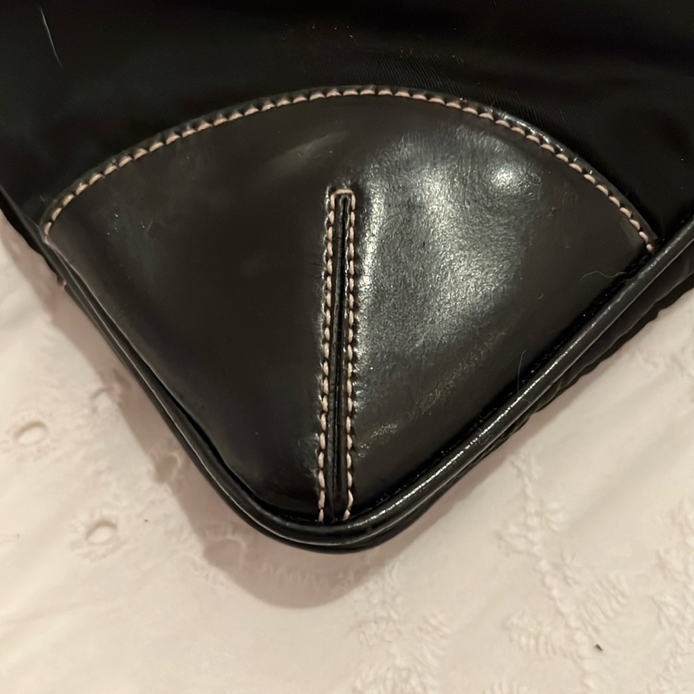 AUTHENTIC PRADA Vintage re-nylon shoulder bag, black. Comes with dust bag. - Picture 5 of 11